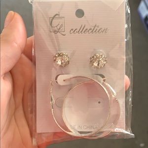 2 sets of earrings